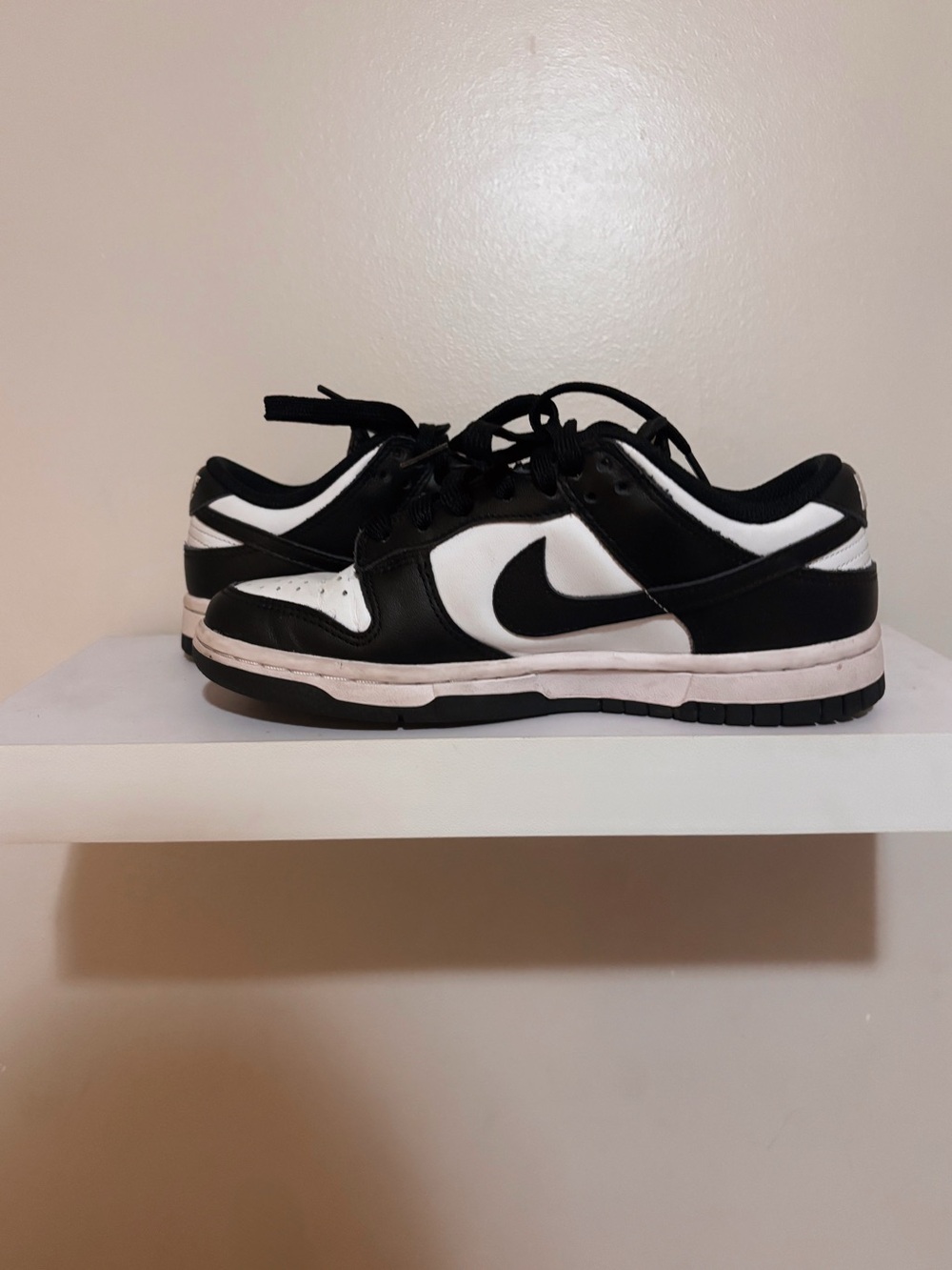 Nike Woman’s Black and White Low-Top Sneakers